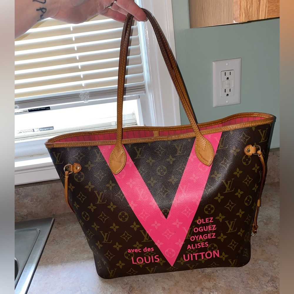 💕 Limited Edition 💕 Louis Vuitton Grenade V Neverfull MM 😍